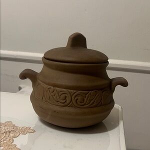 Elegant Brown Ceramic Pot with Lid